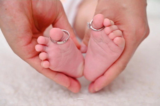 供卵试管代怀生子费用怀孕初期小腹不舒服